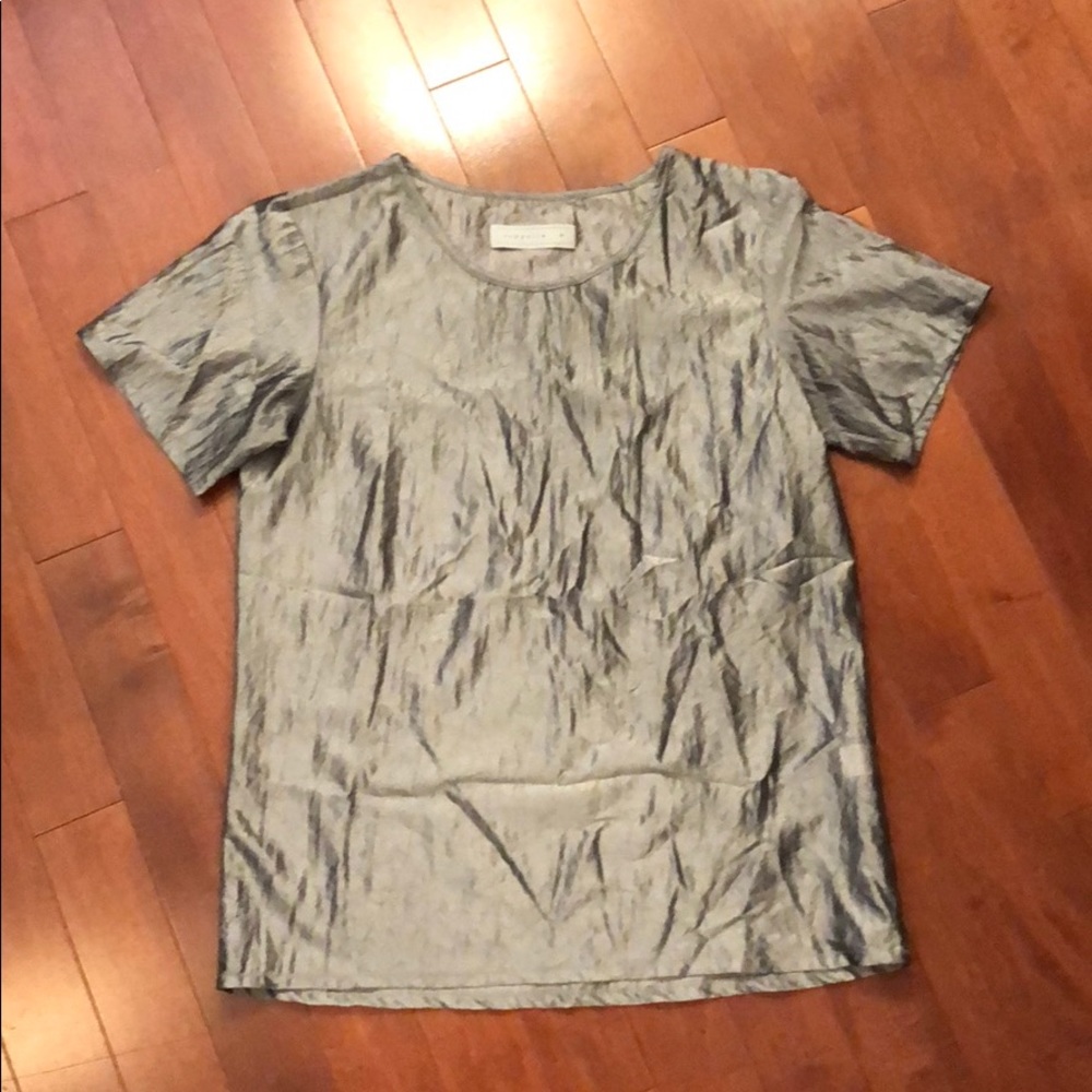 Metallic top